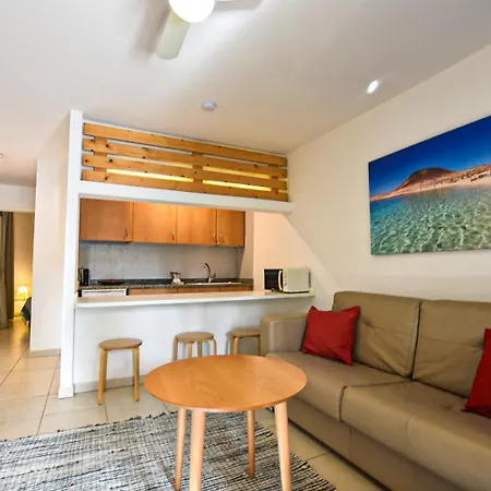 Book Jet - Beautiful Garden & Pool Apartment Corralejo
