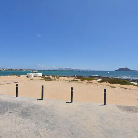 Book Jet - Beautiful Garden & Pool Apartment Corralejo