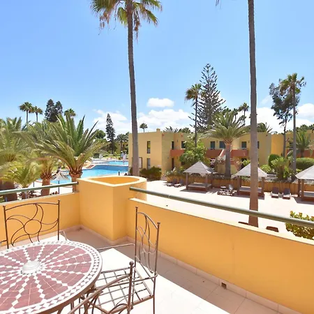 Book Jet - Beautiful Garden & Pool Apartment Corralejo